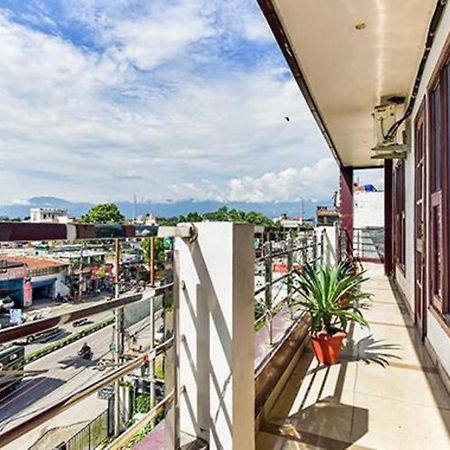 Fabhotel Santoor Geeta Bhawan Square Индаур Экстерьер фото