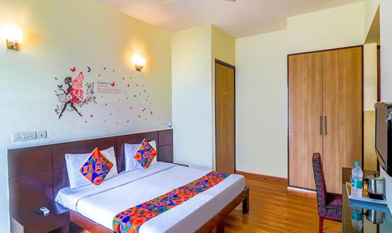 Fabhotel Santoor Geeta Bhawan Square Индаур Экстерьер фото