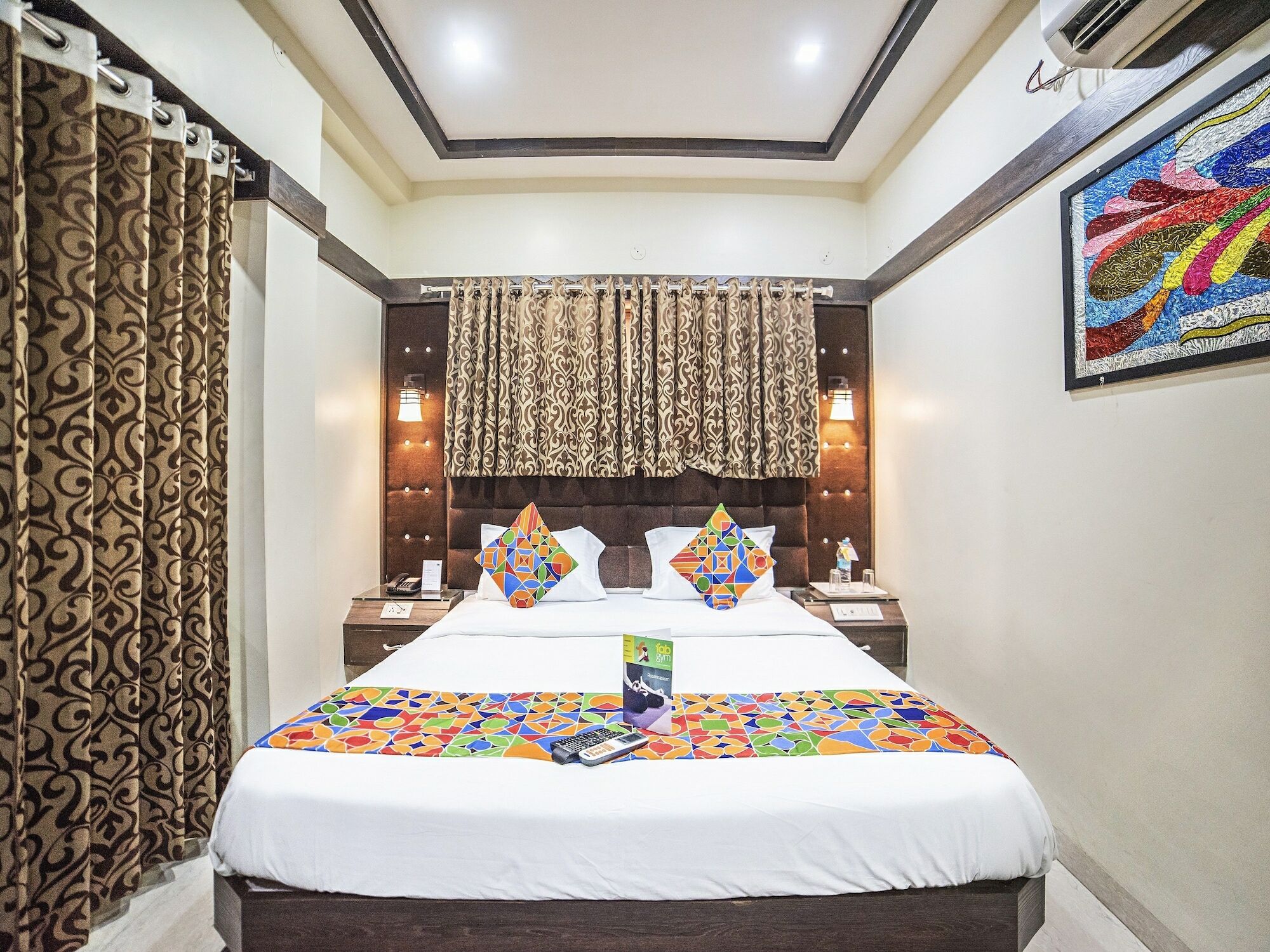 Fabhotel Santoor Geeta Bhawan Square Индаур Экстерьер фото