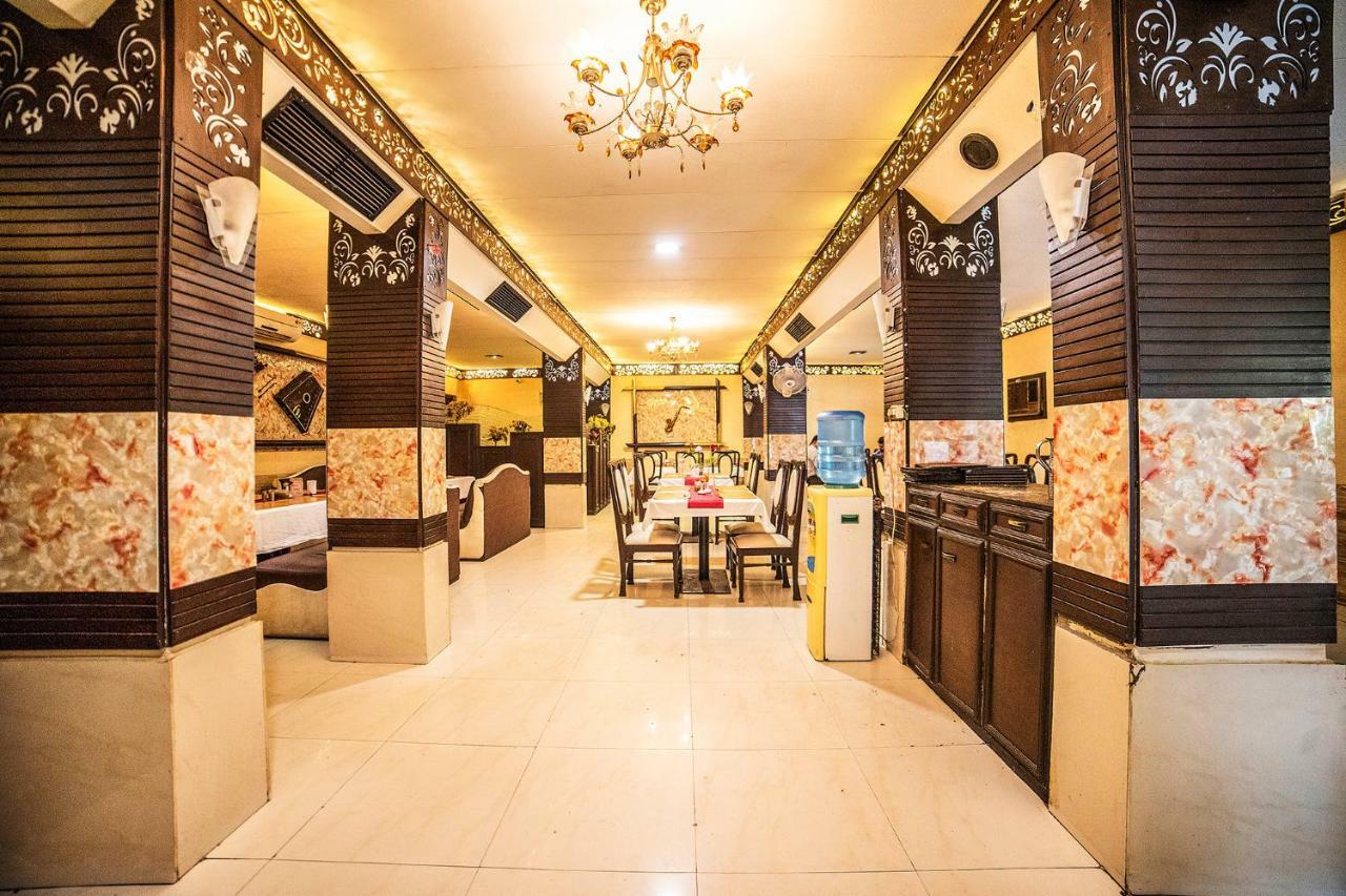 Fabhotel Santoor Geeta Bhawan Square Индаур Экстерьер фото