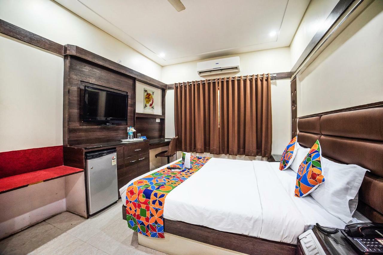 Fabhotel Santoor Geeta Bhawan Square Индаур Экстерьер фото