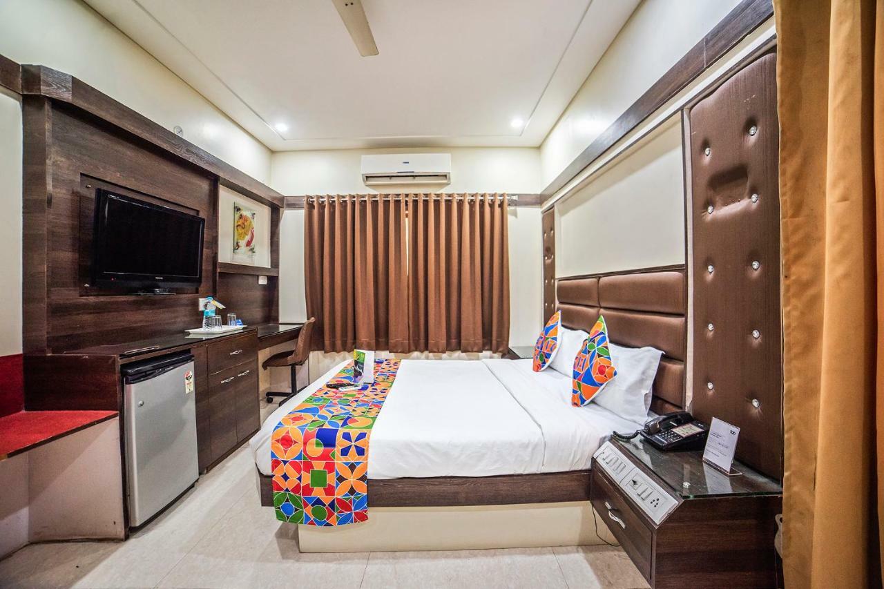 Fabhotel Santoor Geeta Bhawan Square Индаур Экстерьер фото