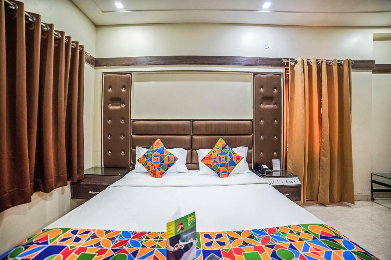 Fabhotel Santoor Geeta Bhawan Square Индаур Экстерьер фото