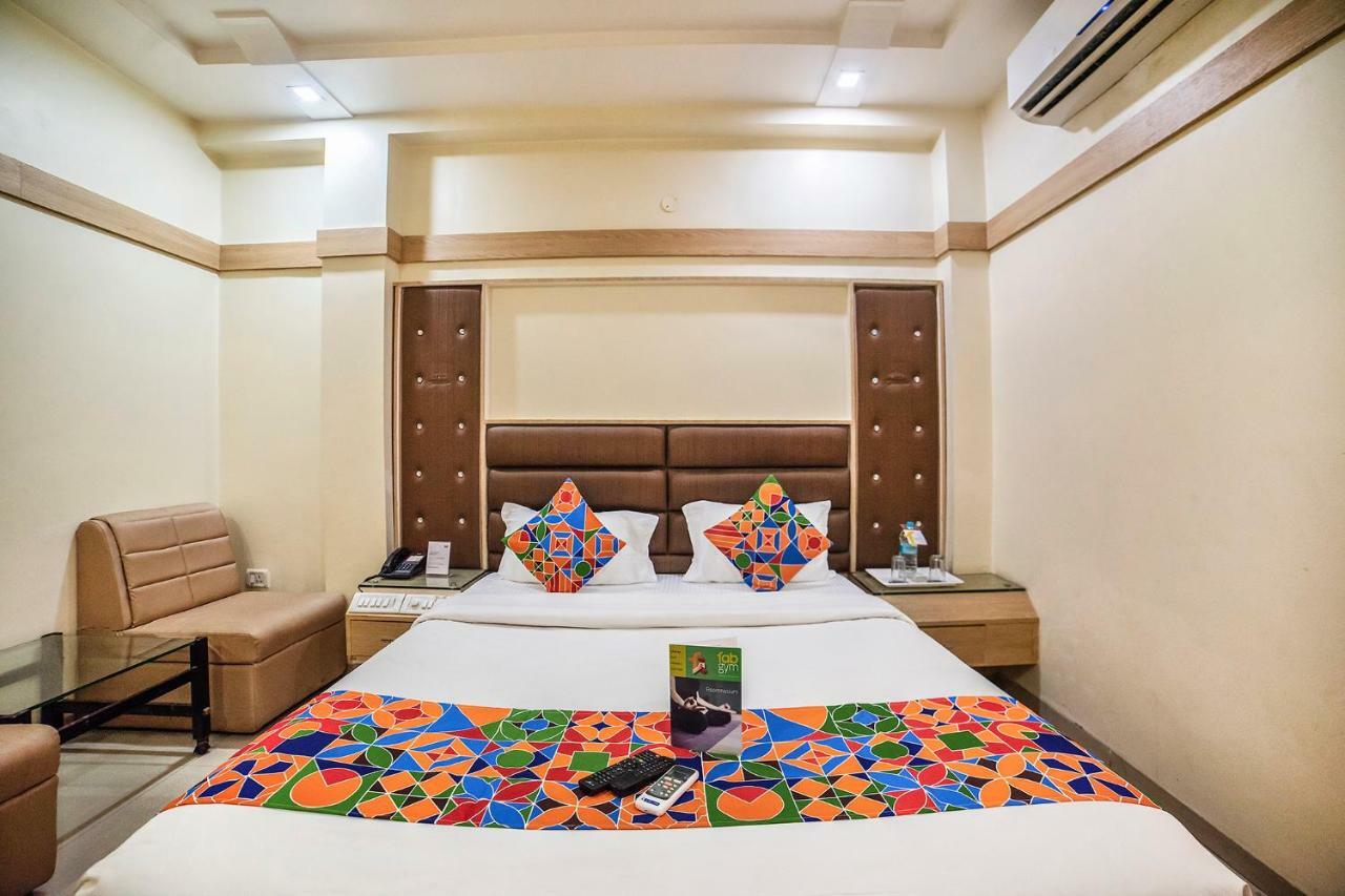 Fabhotel Santoor Geeta Bhawan Square Индаур Экстерьер фото